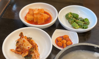 韓国の白いお皿